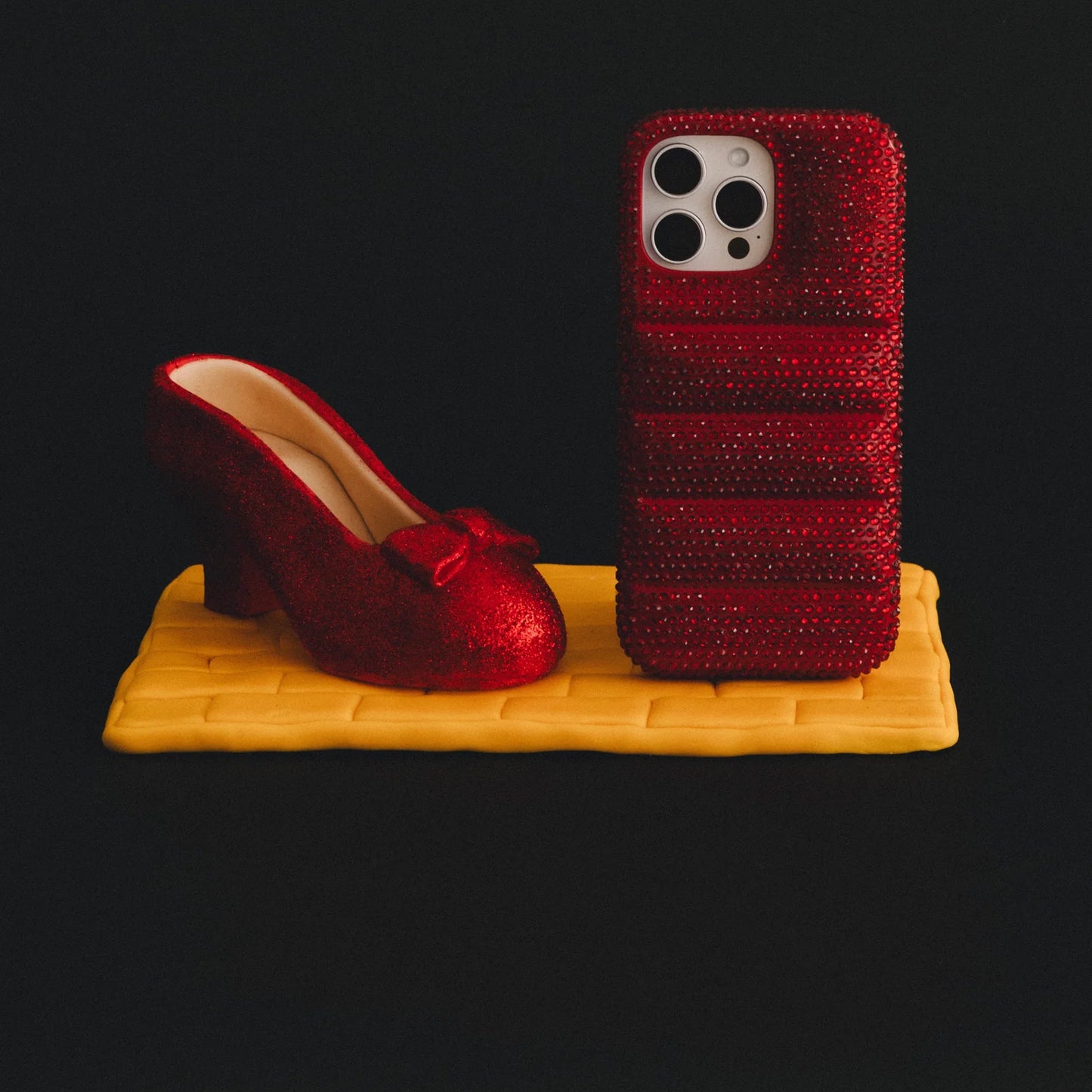 THE PUFFER CASE (RHINESTONES IN DOROTHY)