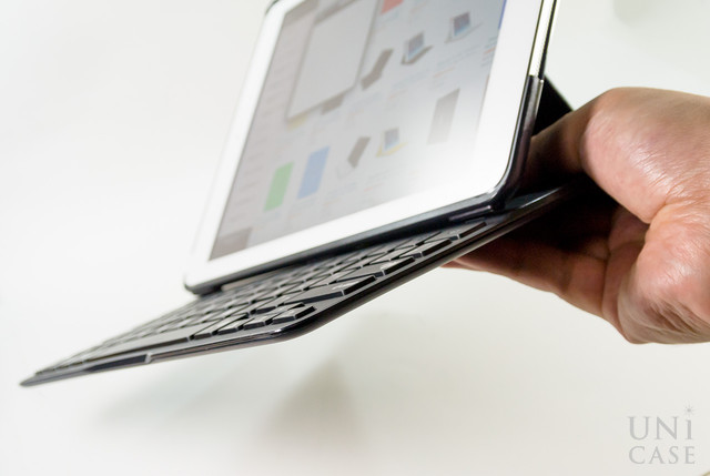 【iPad Air(第1世代) ケース】Ultimateキーボードケース ブラックのマグネット
