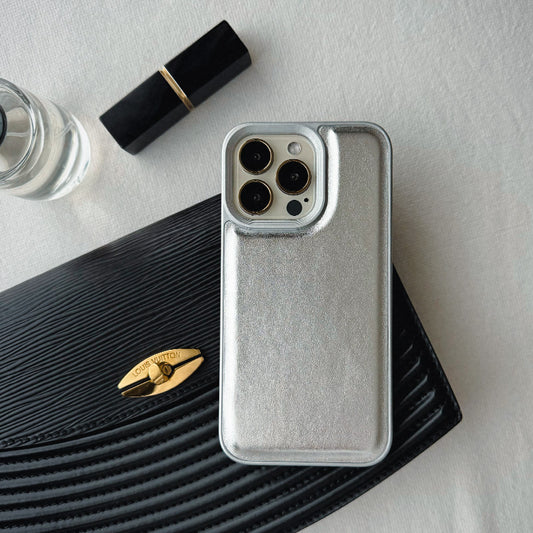 【iPhone13 Pro】シルバーパフケース