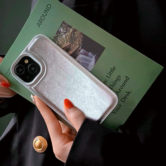 【iPhone15/14/13】シルバーパフケース