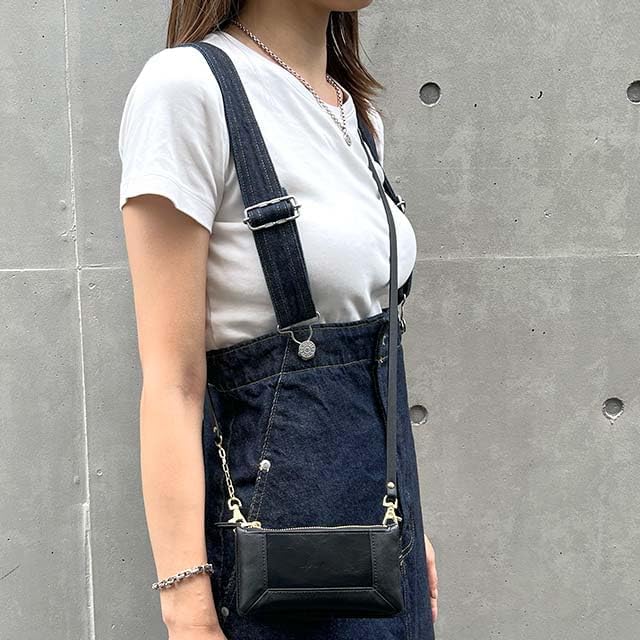 【アウトレット】【iPhone15/14/13】ミニマルポーチ・ケース (ブラック)