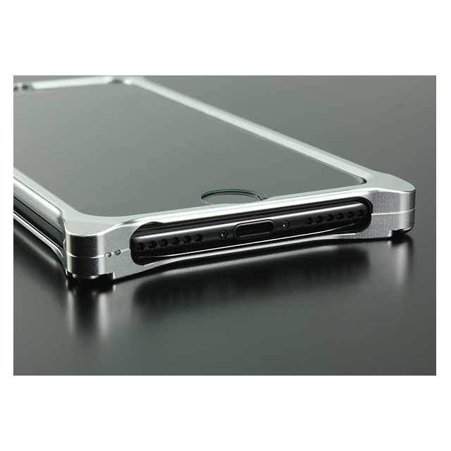 Iphonese 第2世代 8 7 ケース ソリッドバンパー シルバー Gild Design Iphoneケースは Unicase