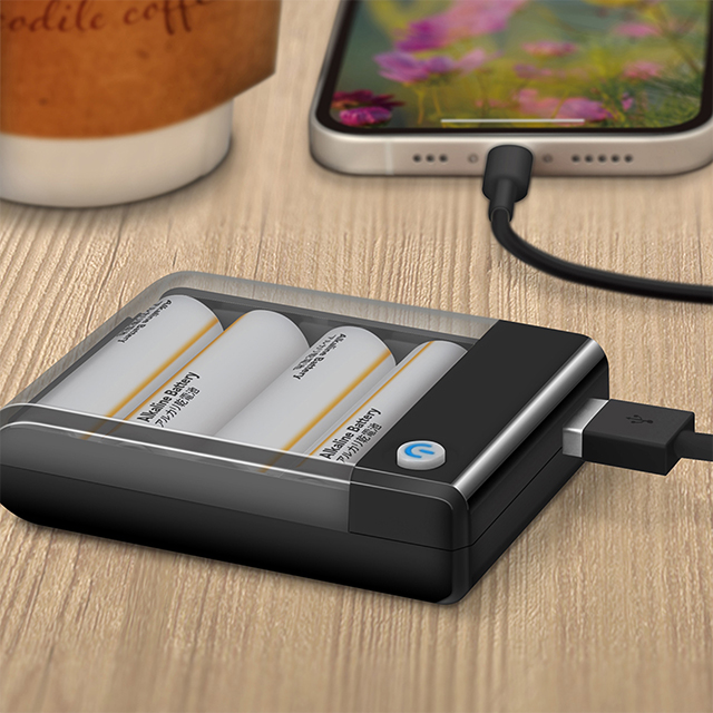 USBポート搭載 乾電池式充電器 1A出力 (ブラック)サブ画像