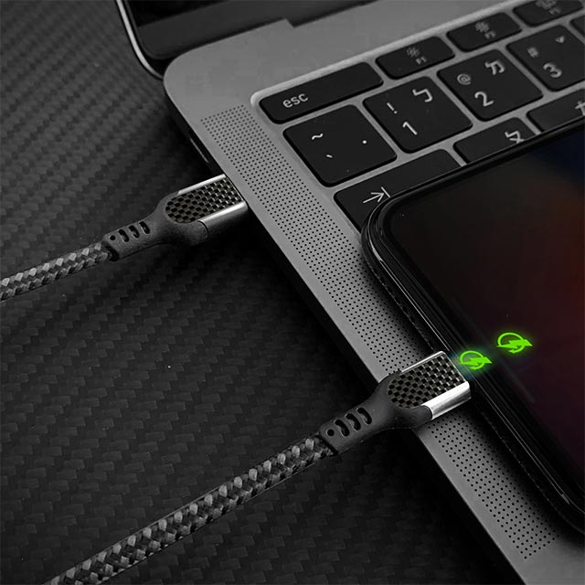 Carbon Fiber MFi USB-C to Lightning Fast Charging Cablegoods_nameサブ画像