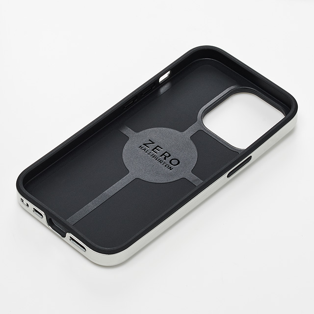 【iPhone13 ケース】ZERO HALLIBURTON Hybrid Shockproof Case for iPhone13 (Silver)サブ画像