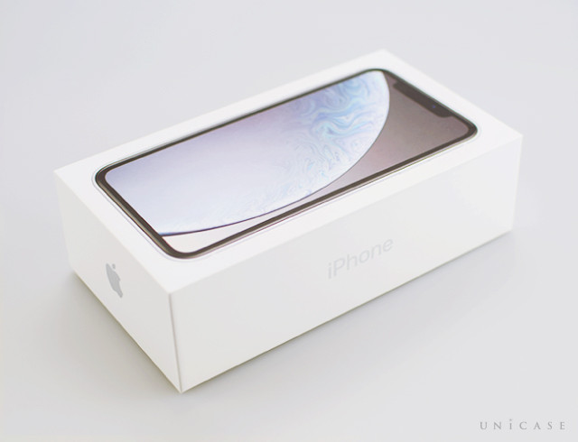 10月26日発売されたばかりのiPhoneXRにケース・フィルムを装着して