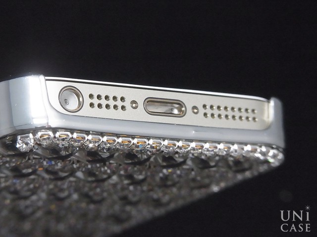 【iPhone5s/5 ケース】フルペーストデコケース Labyrinth Mirror SILVERのコネクタまわり