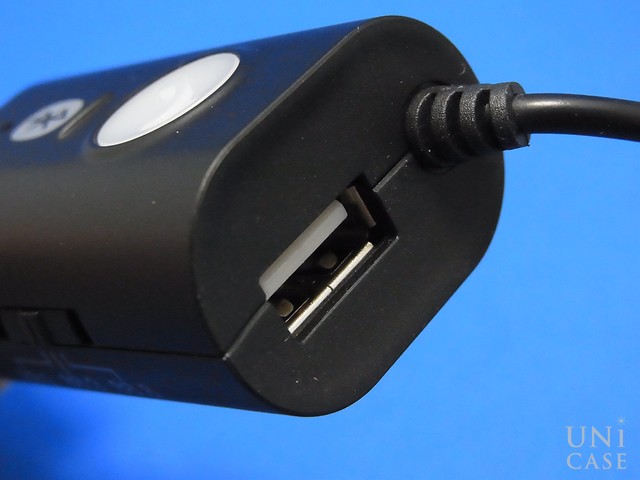 Bluetooth対応FMトランスミッターの充電ケーブル