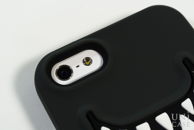 【iPhone5s/5 ケース】MONSTERS Tickyのカメラまわり