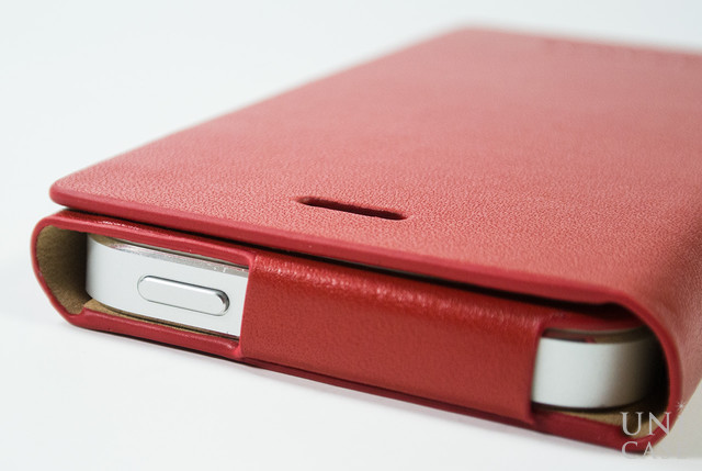 【iPhone5s/5 ケース】One-Sheet Leather Case レッドの電源ボタン