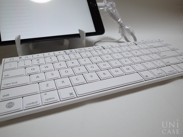 高品質かつバッテリー不要のフルキーボードで高速タイピングを！：Macally Lightning Keyboard for iOS