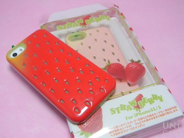 【iPhoneSE(第1世代)/5s/5 ケース】Poppin’ Strawberry (レッド)のメイン画像