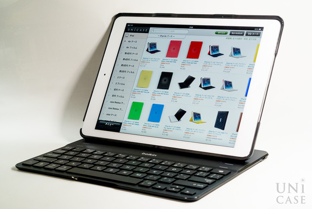 【iPad Air(第1世代) ケース】Ultimateキーボードケース ブラックの直立