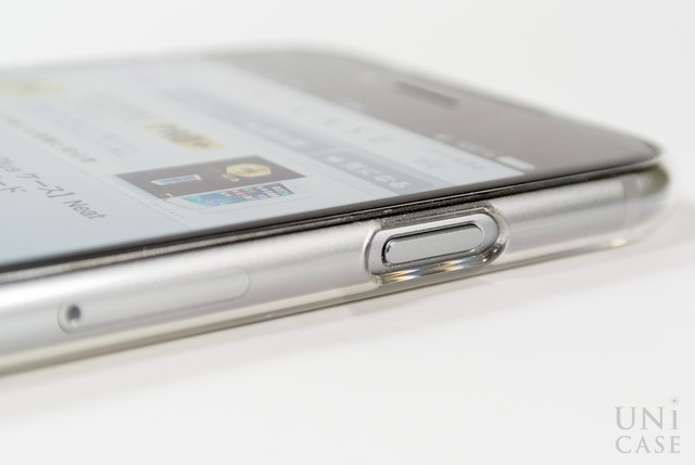 【iPhone6s/6 ケース】エアージャケットセット (クリアブラック)の電源ボタン