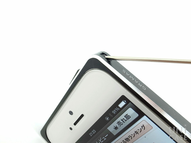【iPhone5s/5 ケース】Metal Bumper (ブラック)のネジ