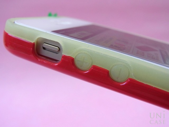 【iPhoneSE(第1世代)/5s/5 ケース】Poppin’ Strawberry (レッド)の音量ボタン