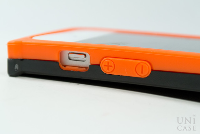 【iPhone5s/5 ケース】ペットドアケース ダルメシアン IPD-002の音量調節ボタン