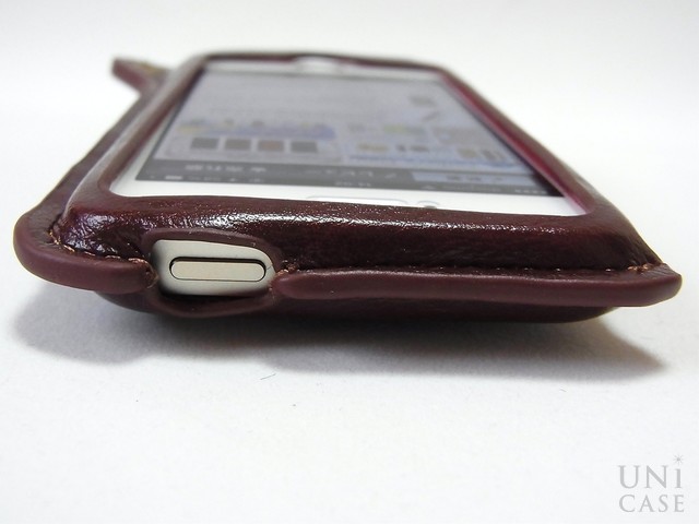 【iPhone5s/5 ケース】BZGLAM Wearable Leather Cover ブラウンの電源ボタン