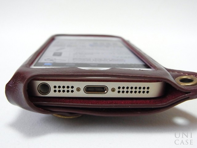 【iPhone5s/5 ケース】BZGLAM Wearable Leather Cover ブラウンのコネクタ周り