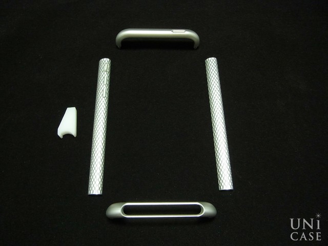 【iPhoneSE(第1世代)/5s/5 ケース】Duralumin Bumper Quattro (Silver)のパーツ