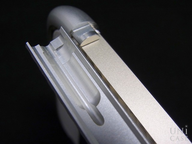 【iPhoneSE(第1世代)/5s/5 ケース】Duralumin Bumper Quattro (Silver)の特殊加工