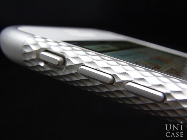 【iPhoneSE(第1世代)/5s/5 ケース】Duralumin Bumper Quattro (Silver)のサウンドボタン