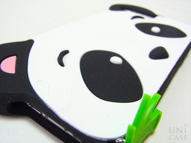 可愛いパンダがiPhone6ケースになった！大好物の笹がワンポイントのシリコンケース：Creatures Case Panda